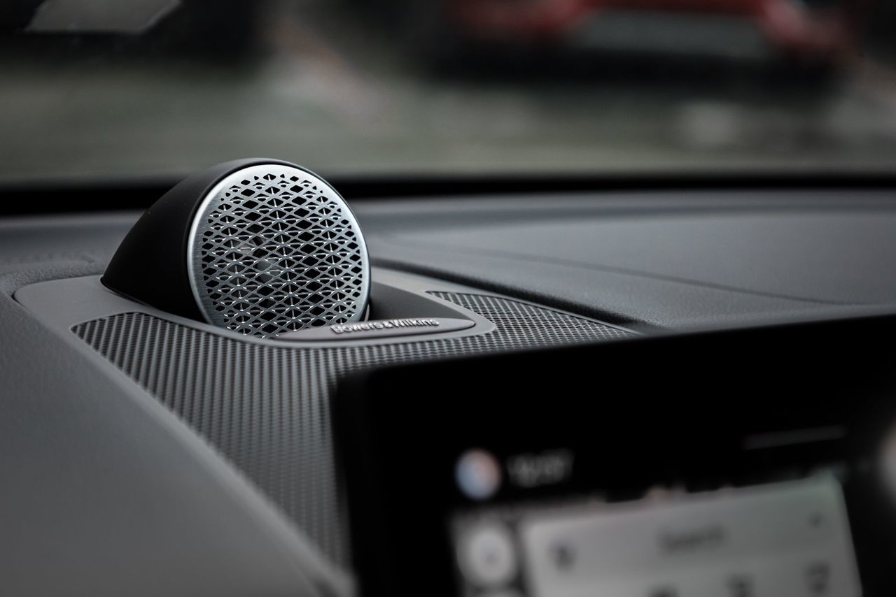 2026 Volvo XC60 Plug-in hybrid Ultra Black Edition-15