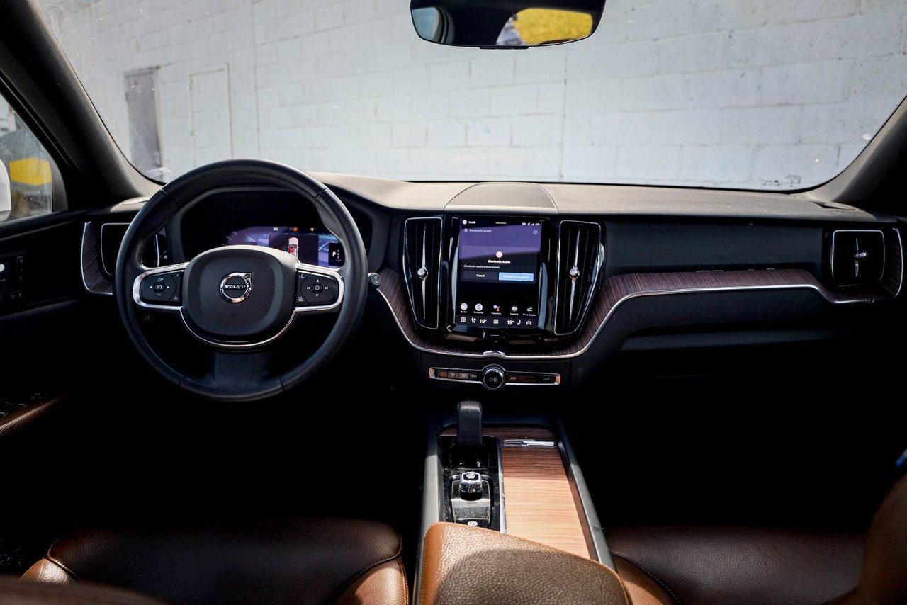 2022 Volvo XC60 Momentum-13