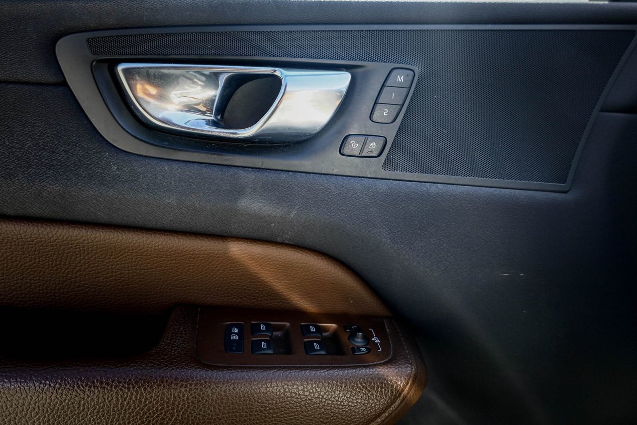 2022 Volvo XC60 Momentum-9