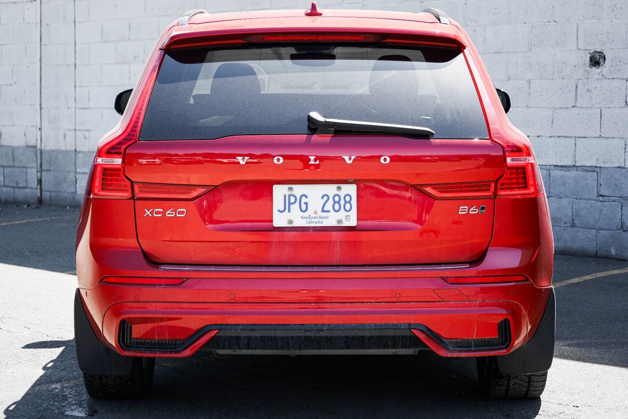 2022 Volvo XC60 R-Design-7