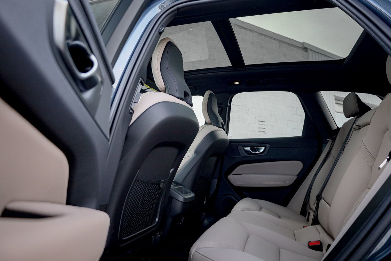 2026 Volvo XC60 Core-17