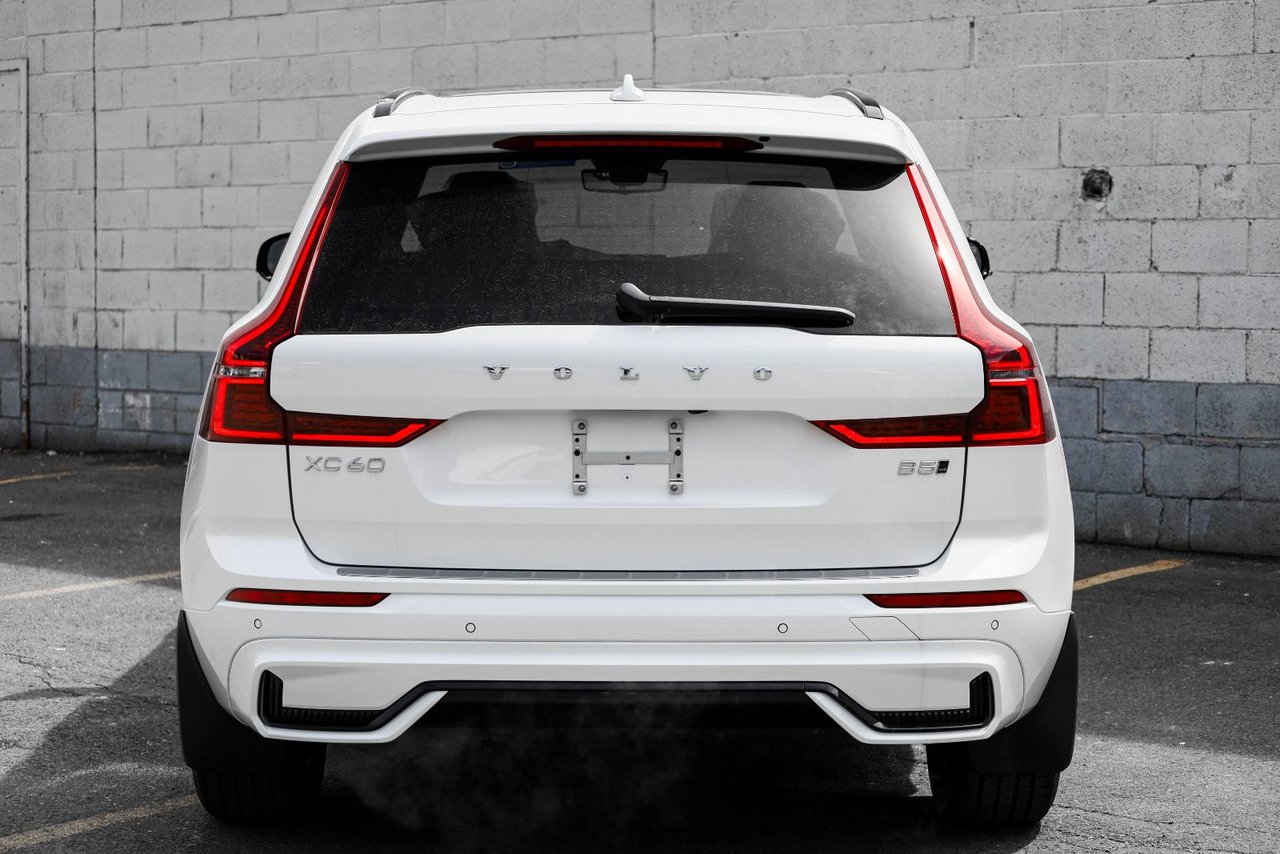 2026 Volvo XC60 Core-8