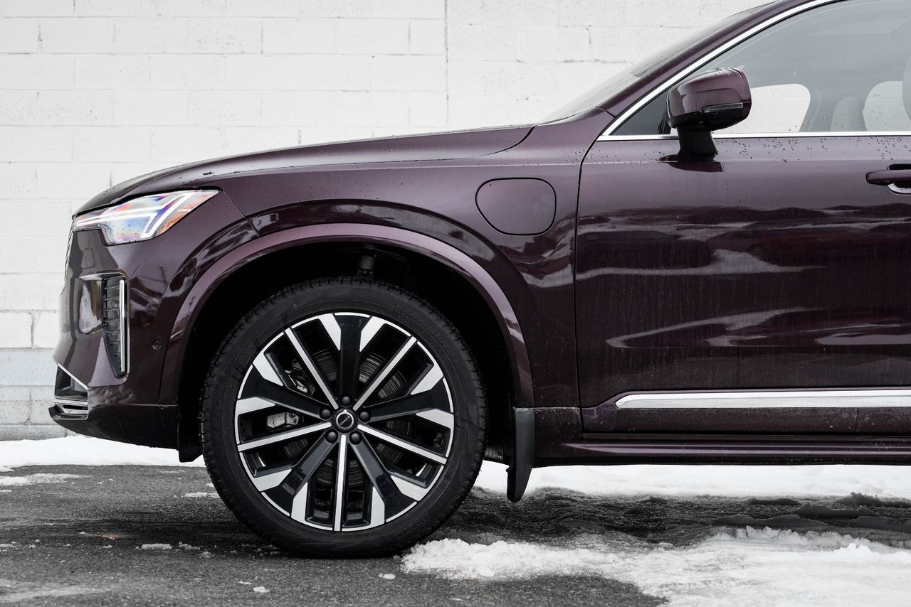 2026 Volvo XC90 Plug-in hybrid Plus 7-Seater (Bright Theme)-1