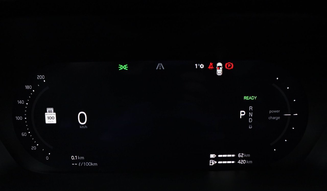 2026 Volvo XC90 Plug-in hybrid Plus 7-Seater (Bright Theme)-12