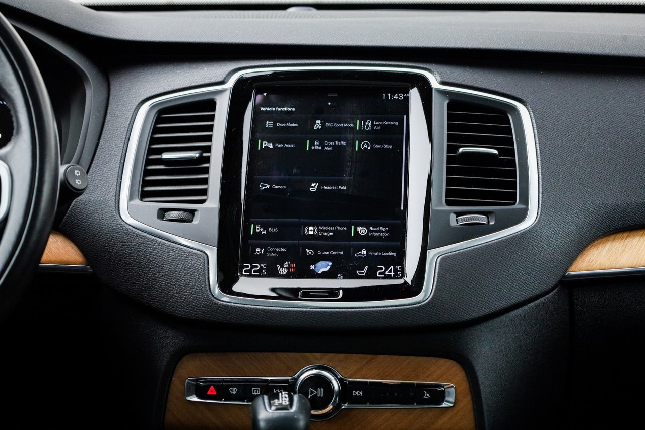 2022 Volvo XC90 Momentum-18