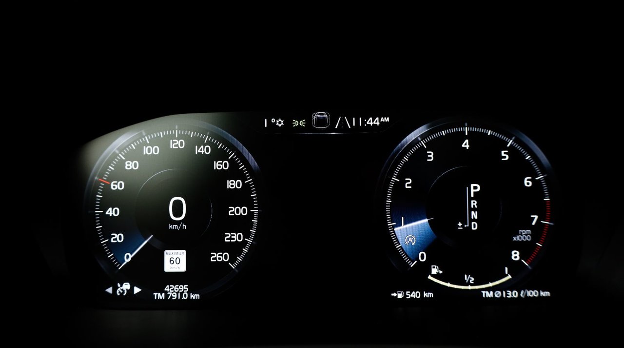 2022 Volvo XC90 Momentum-21