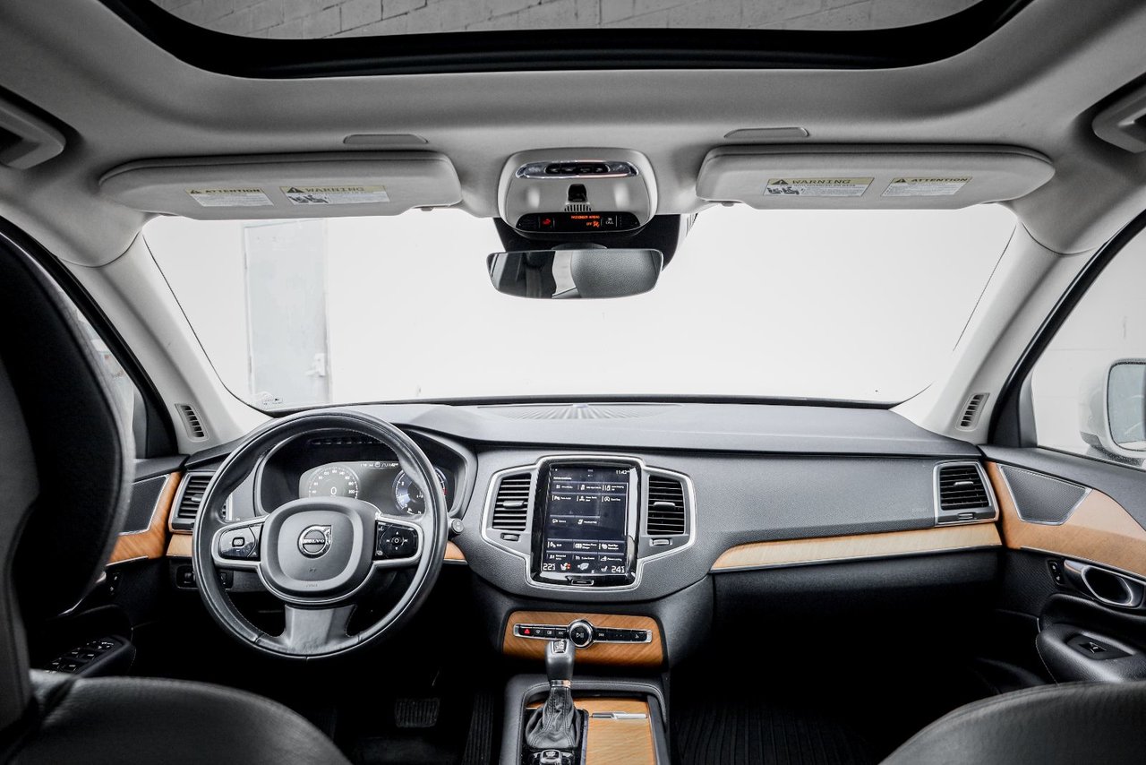 2022 Volvo XC90 Momentum-17