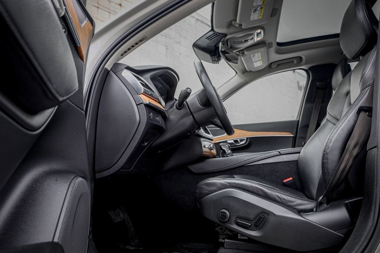 2022 Volvo XC90 Momentum-9