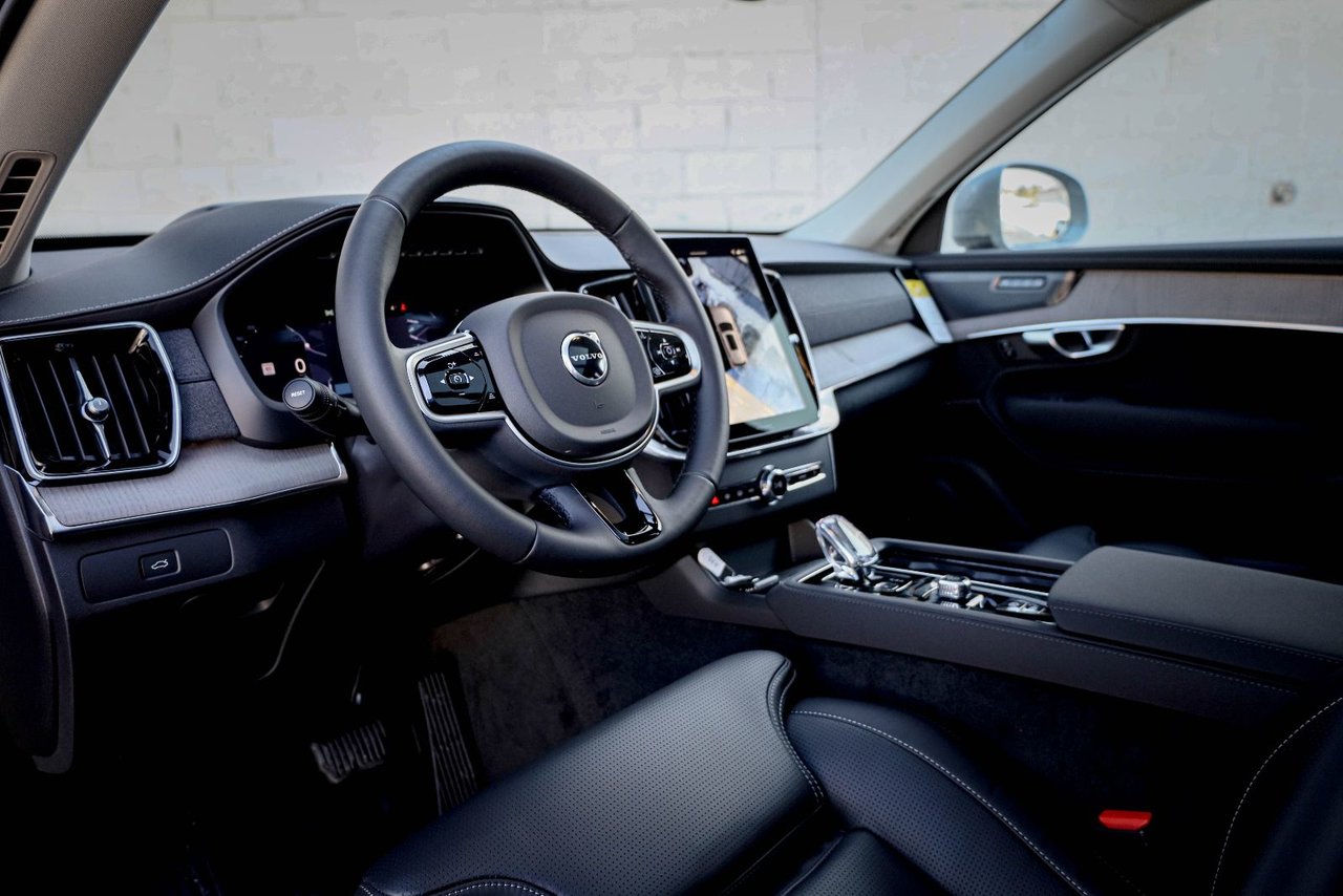 2026 Volvo XC90 Ultra 6-Seater (Bright Theme)-10