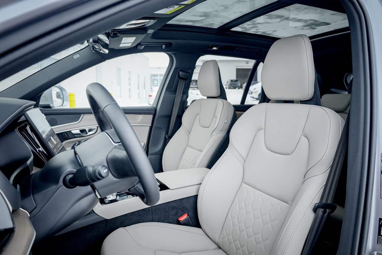 2026 Volvo XC90 Core 7-Seater (Bright Theme)-9