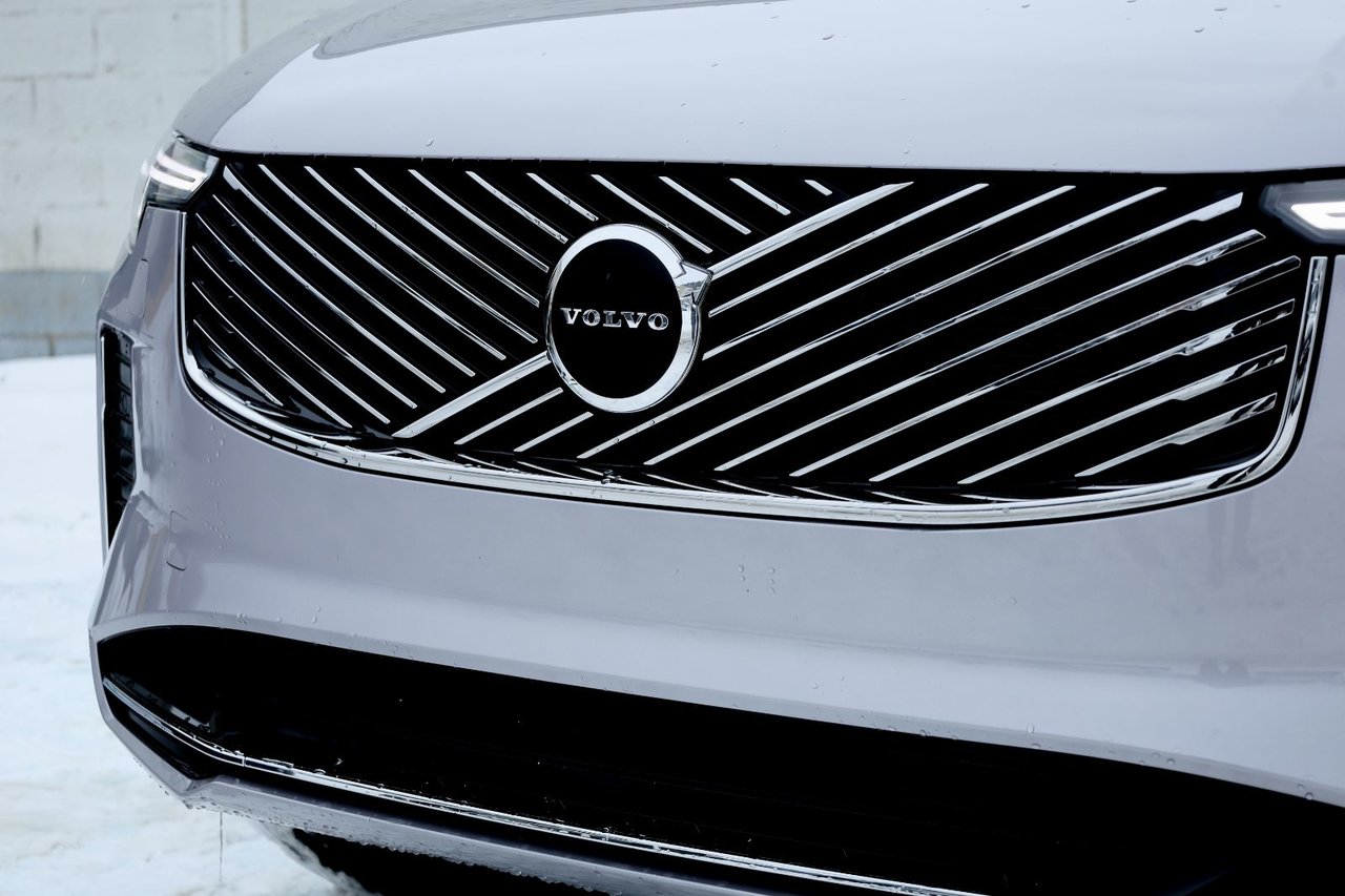 2026 Volvo XC90 Core 7-Seater (Bright Theme)-3