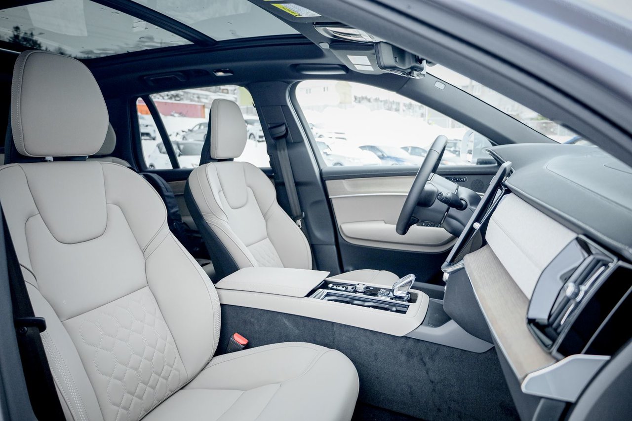 2026 Volvo XC90 Core 7-Seater (Bright Theme)-16