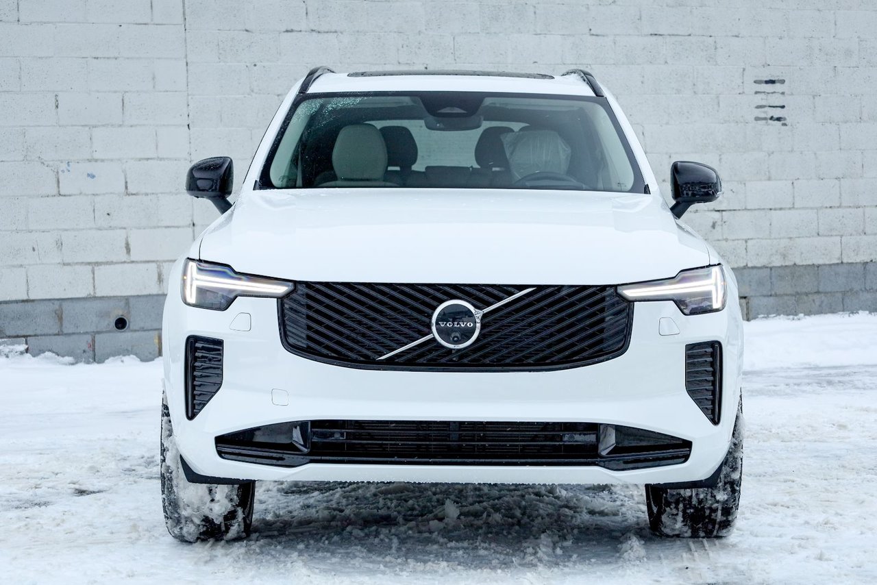 2026 Volvo XC90 Ultra 7-Seater (Dark Theme)-6