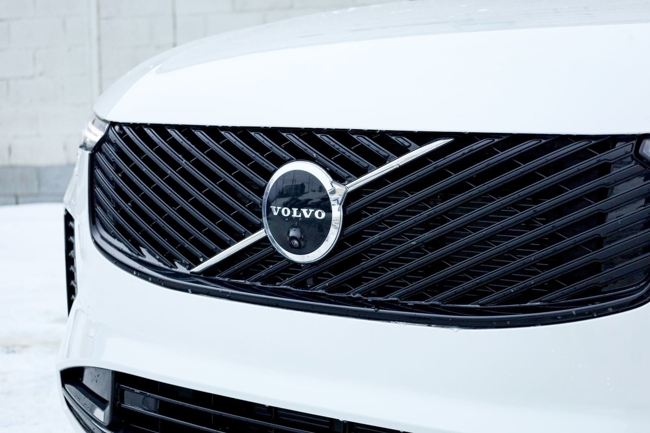 2026 Volvo XC90 Ultra 7-Seater (Dark Theme)-1