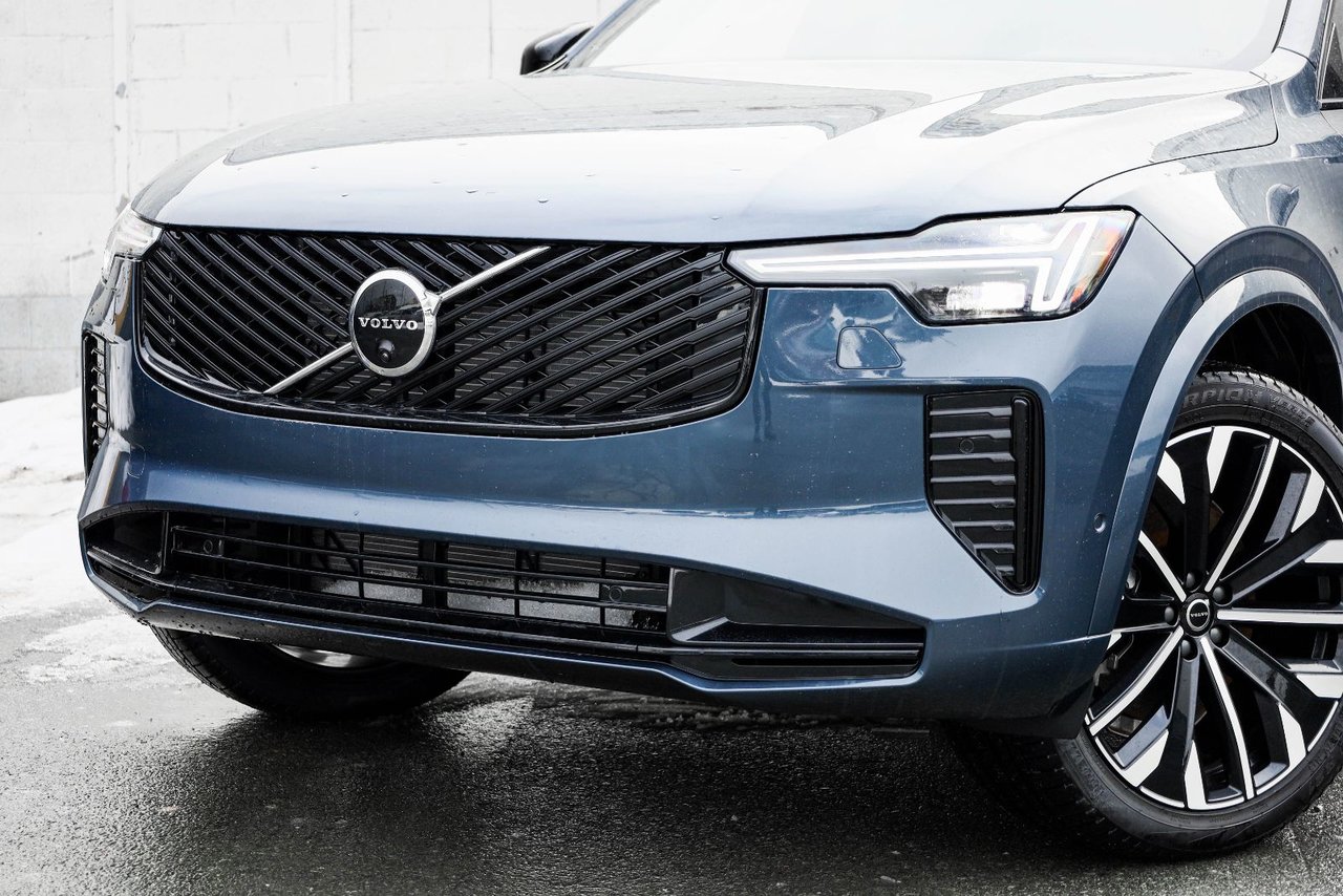 2026 Volvo XC90 Ultra 7-Seater (Dark Theme)-3