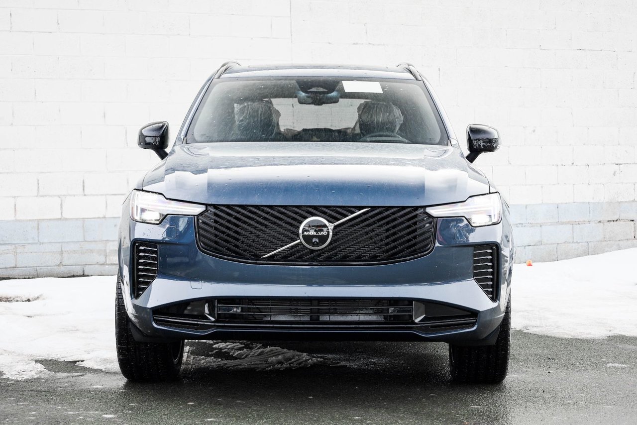 2026 Volvo XC90 Ultra 7-Seater (Dark Theme)-4