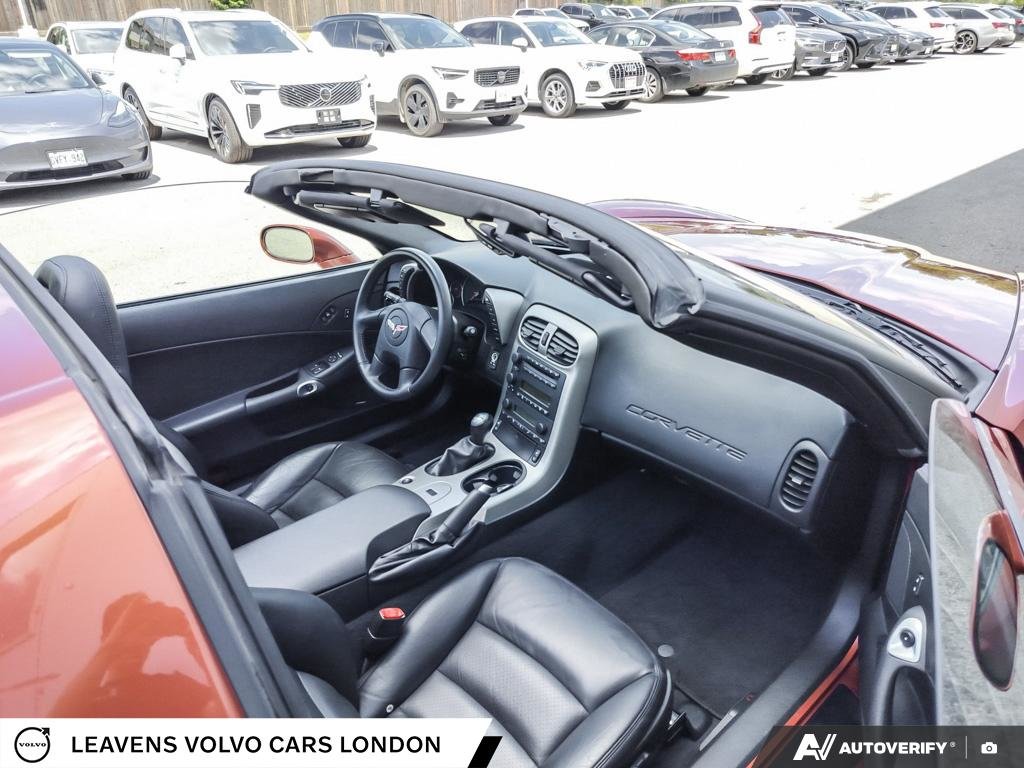 2005 Chevrolet CORVETTE BASE-28