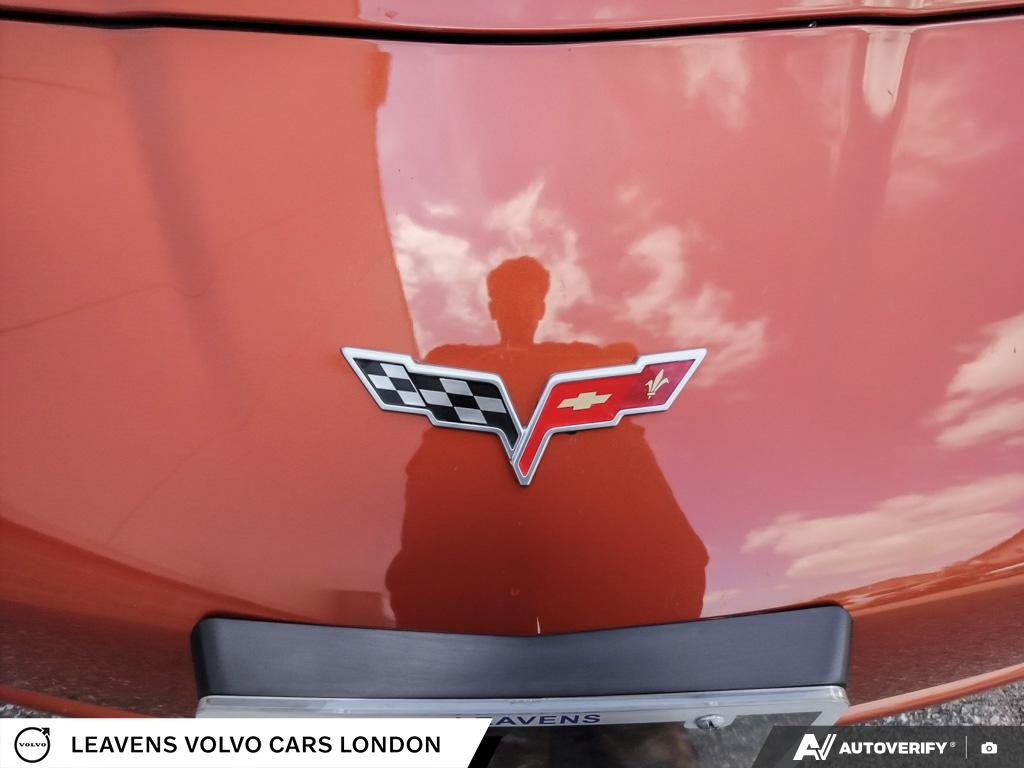 2005 Chevrolet CORVETTE BASE-8
