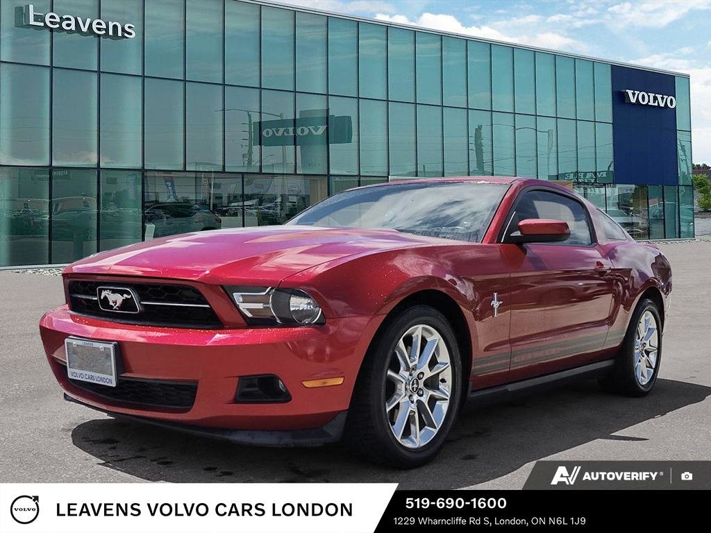 2011 Ford MUSTANG V6-0