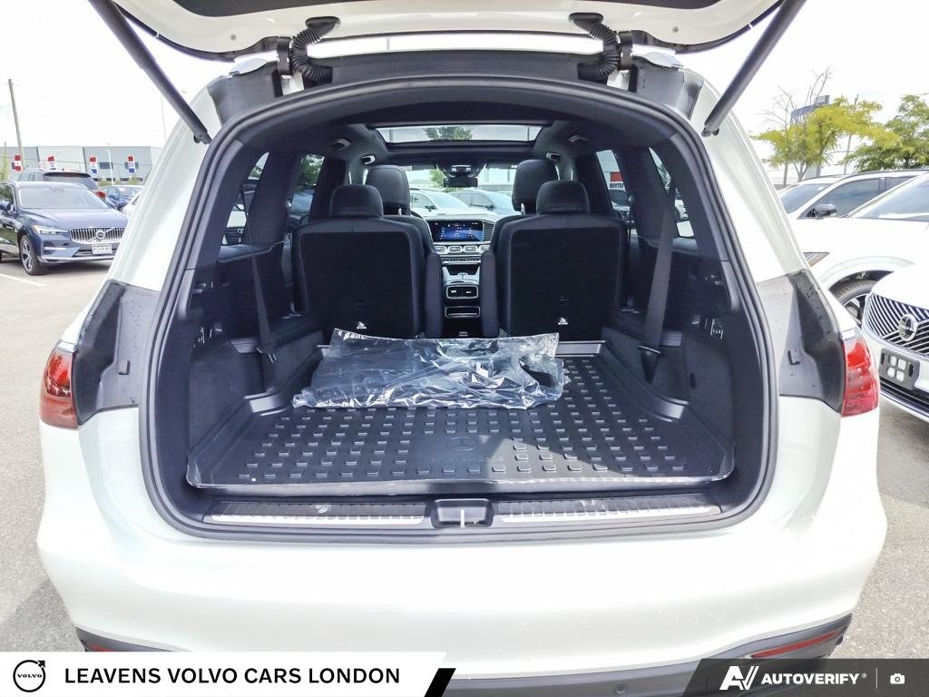 2025 Mercedes-Benz GLS 450-11