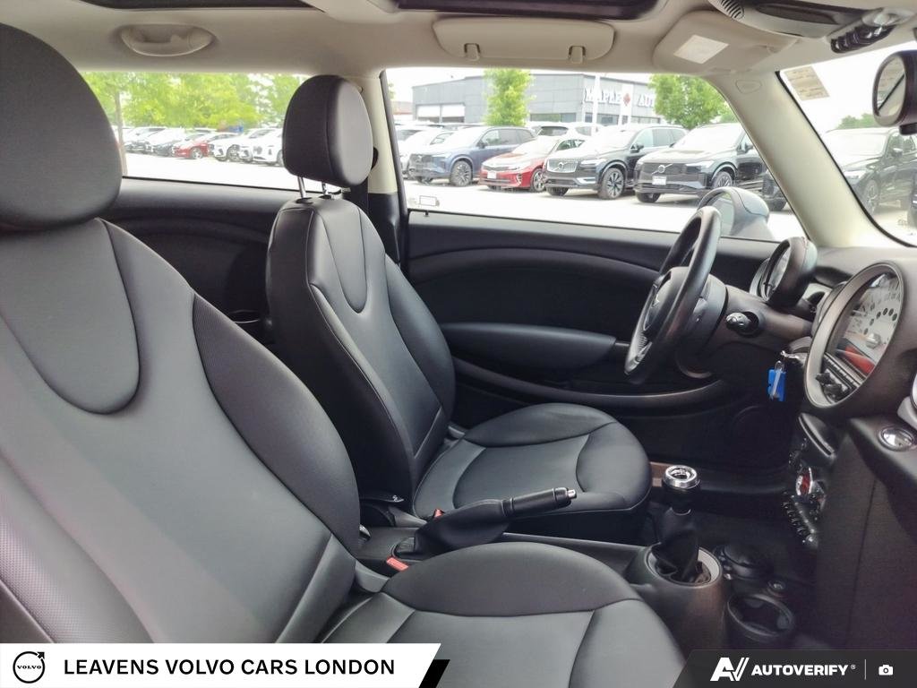 2014 MINI COOPER CLUBVAN BASE-21