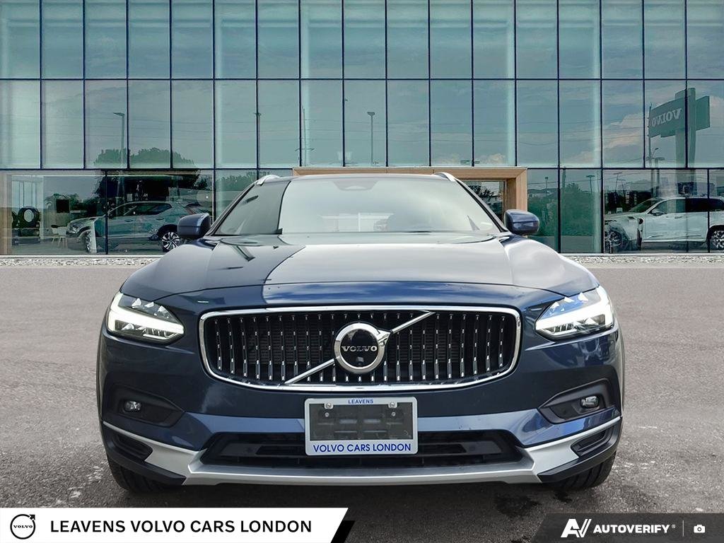 2023 Volvo V90 CROSS COUNTRY PLUS-1