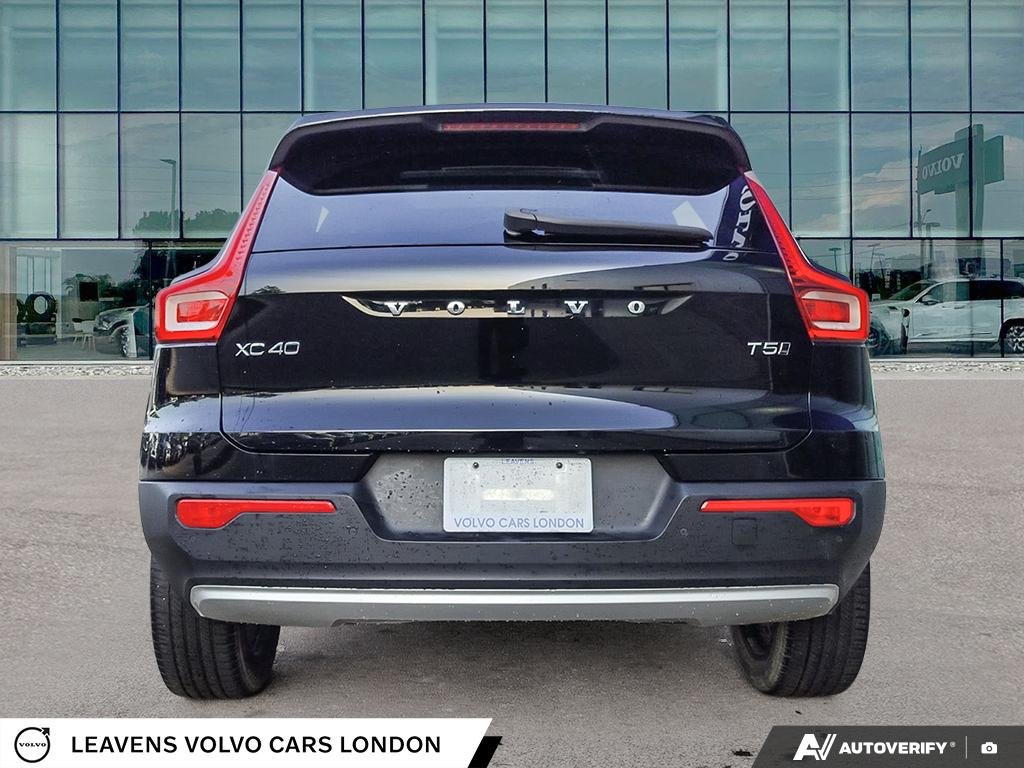 2020 Volvo XC40 MOMENTUM-4