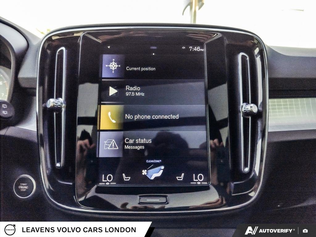 2020 Volvo XC40 MOMENTUM-26
