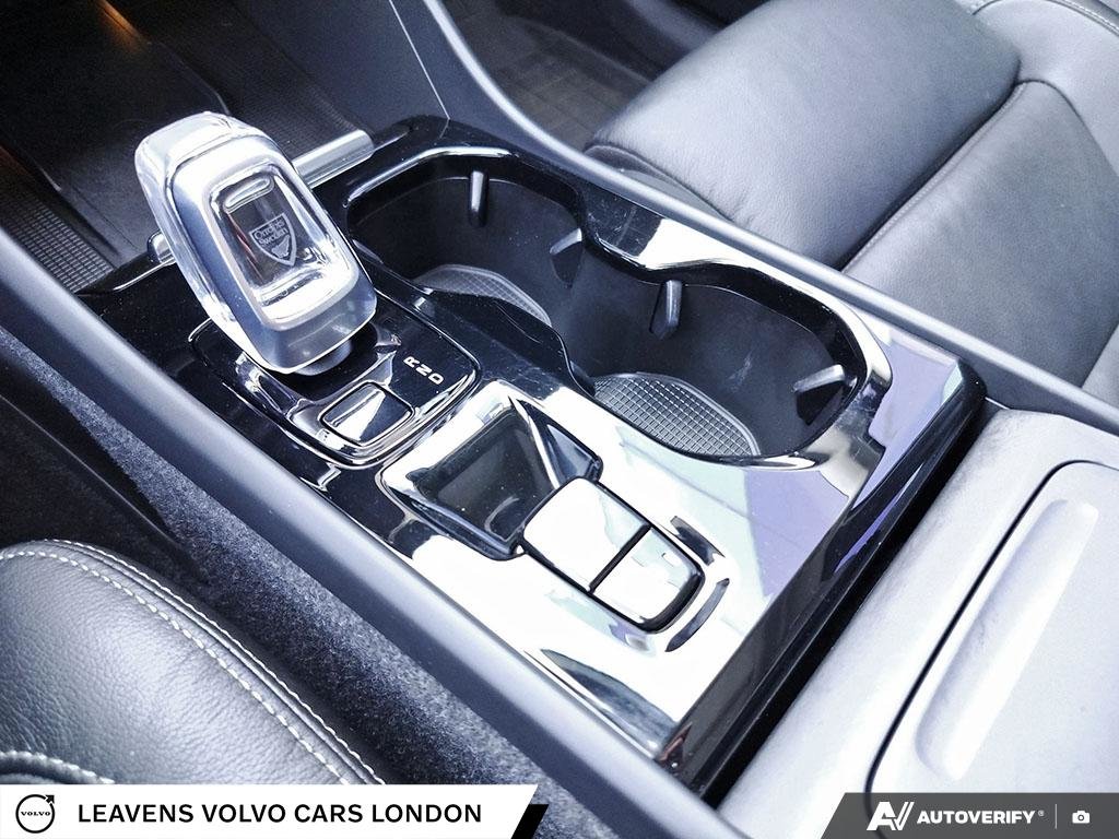 2024 Volvo XC40 ULTIMATE BRIGHT THEME-17