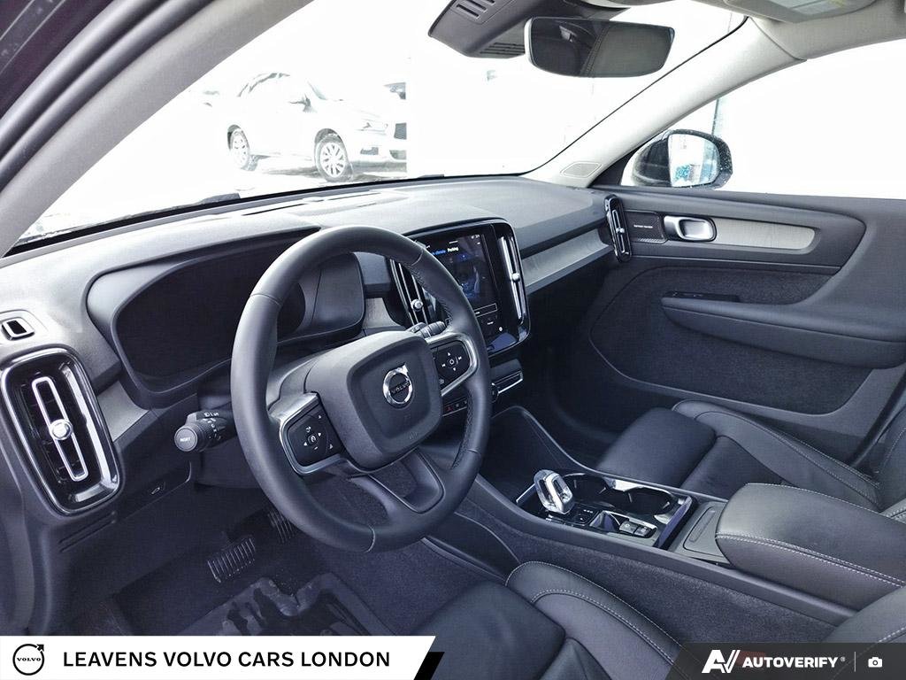 2024 Volvo XC40 ULTIMATE BRIGHT THEME-12