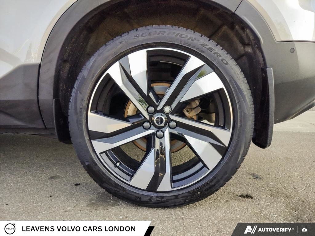 2024 Volvo XC40 ULTIMATE DARK THEME-5