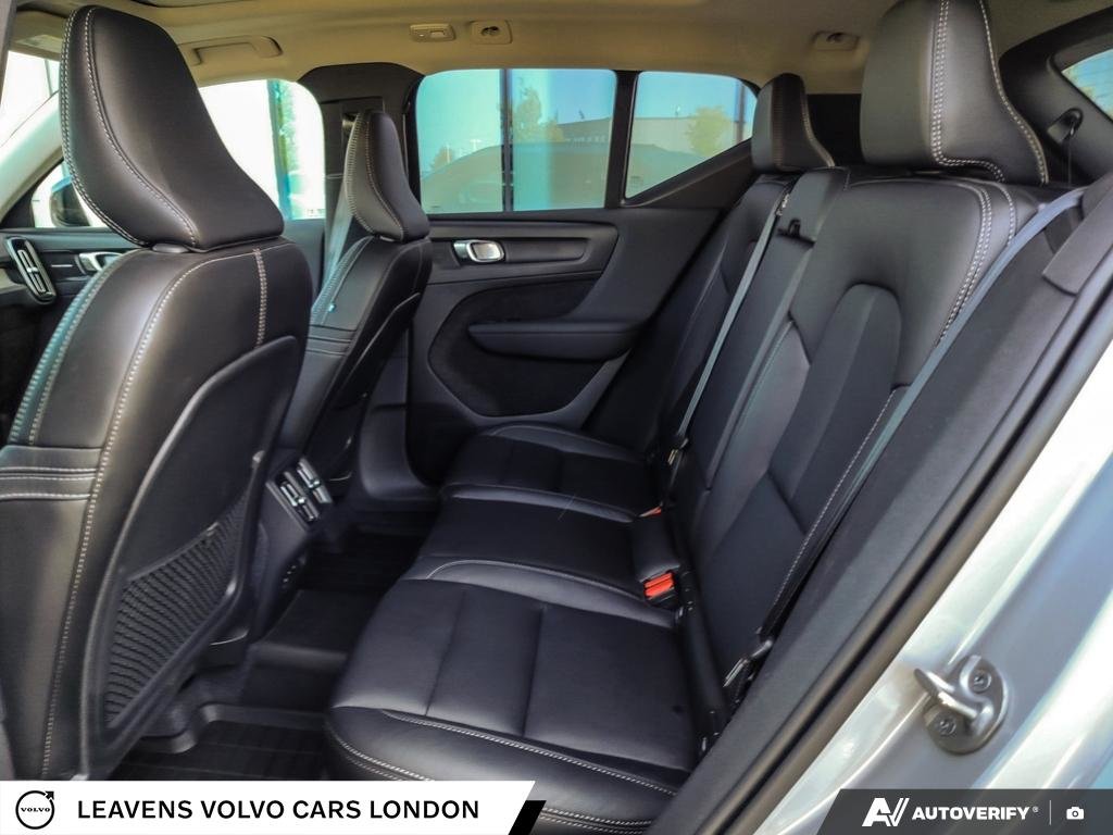 2024 Volvo XC40 ULTIMATE DARK THEME-22
