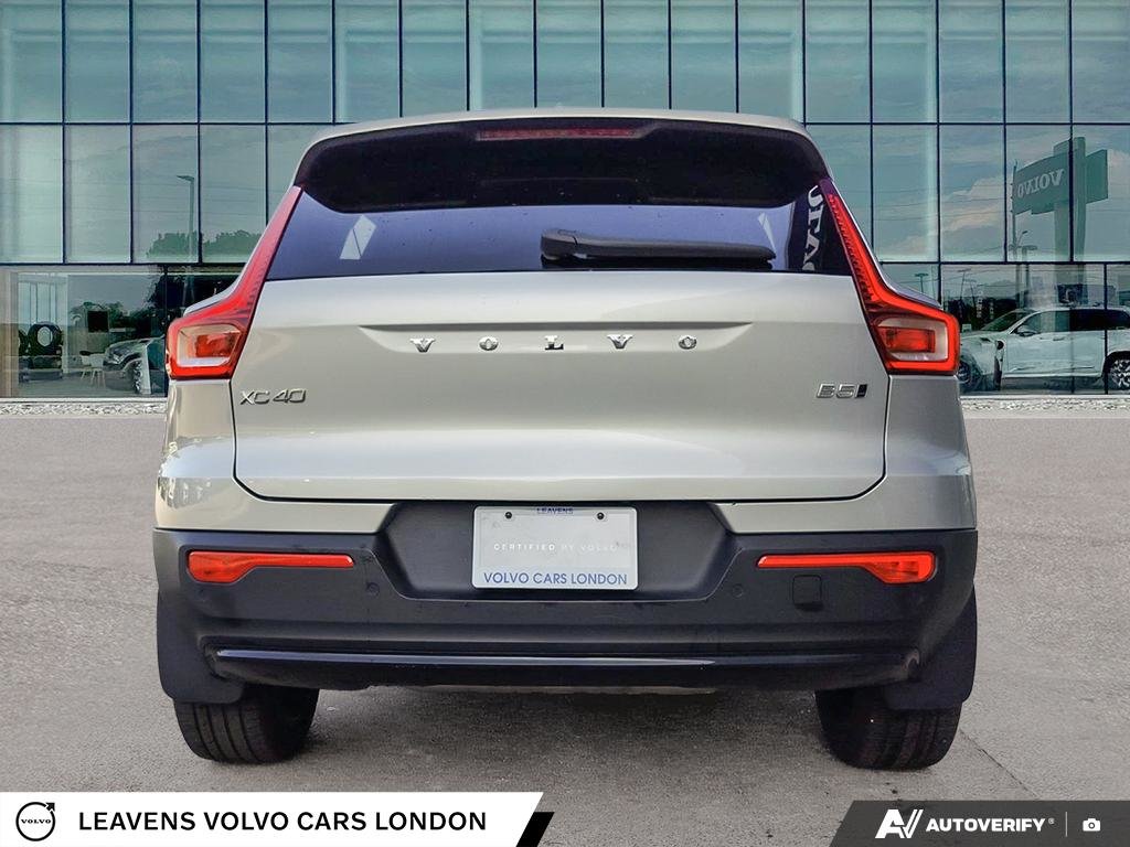 2024 Volvo XC40 ULTIMATE DARK THEME-4