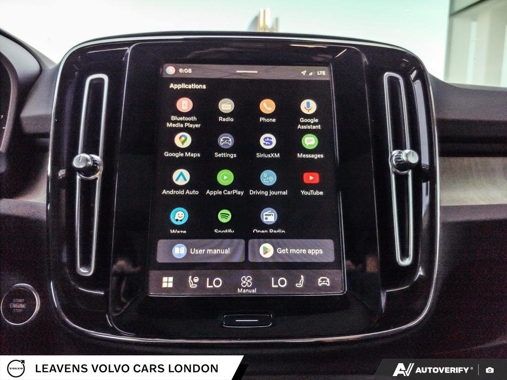 2024 Volvo XC40 ULTIMATE DARK THEME-26