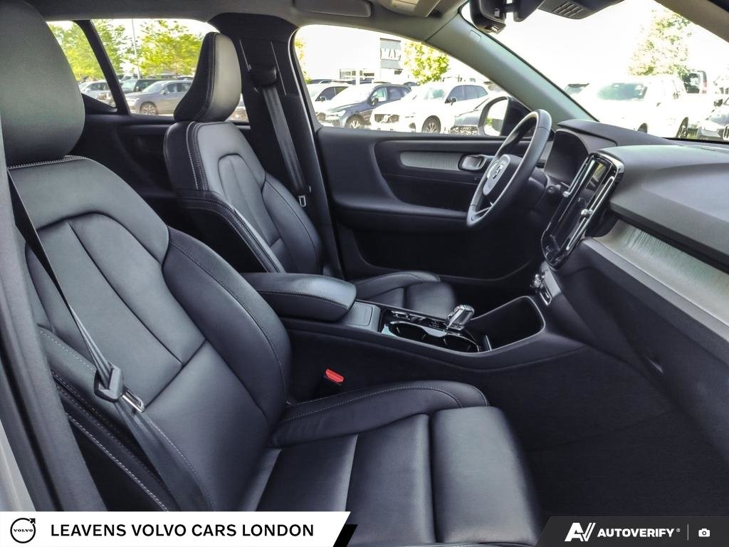 2024 Volvo XC40 ULTIMATE DARK THEME-21