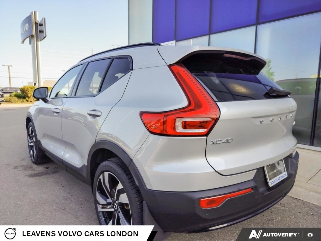 2024 Volvo XC40 ULTIMATE DARK THEME-10