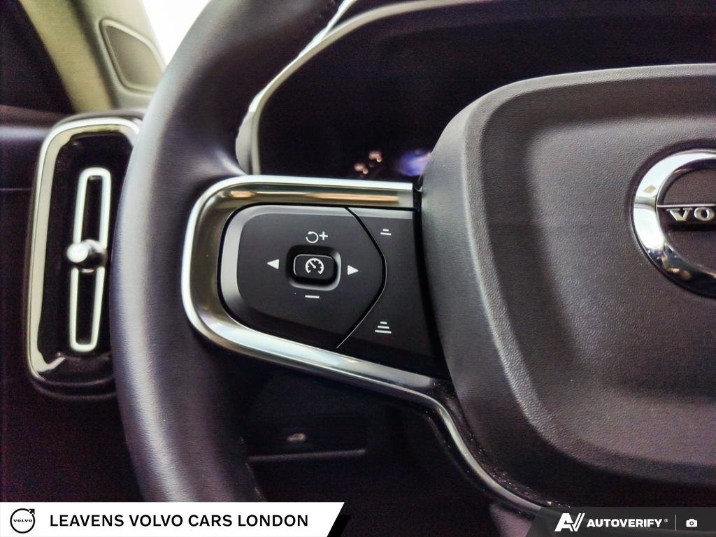 2024 Volvo XC40 ULTIMATE DARK THEME-29