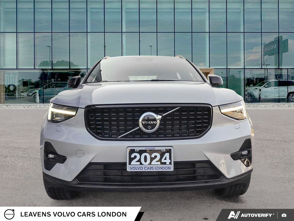 2024 Volvo XC40 ULTIMATE DARK THEME-1