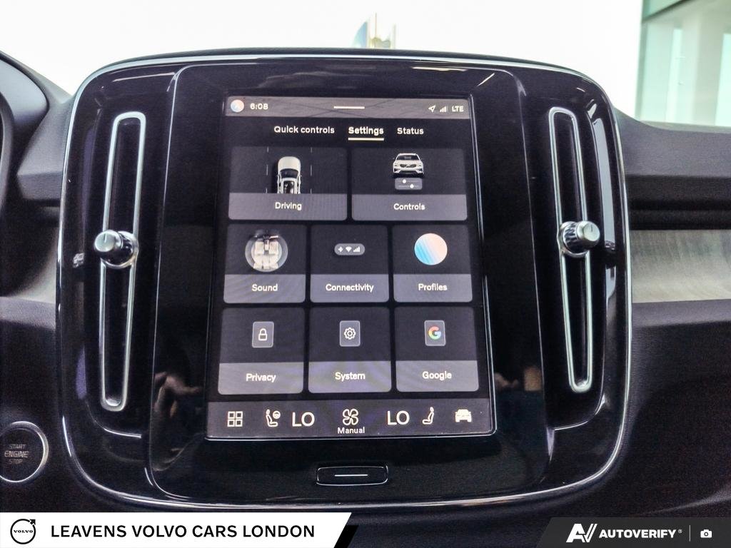 2024 Volvo XC40 ULTIMATE DARK THEME-27
