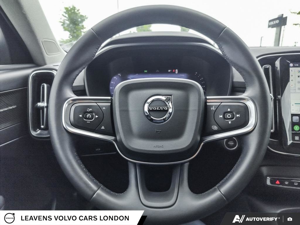 2024 Volvo XC40 ULTIMATE DARK THEME-13
