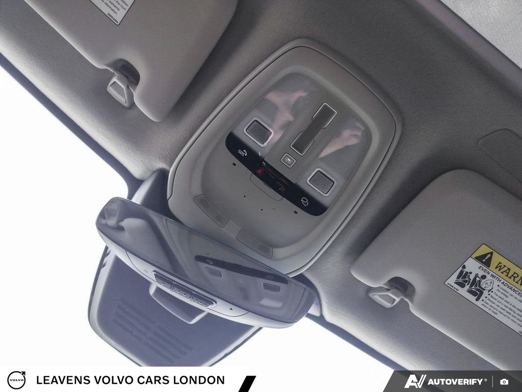 2024 Volvo XC40 ULTIMATE DARK THEME-20