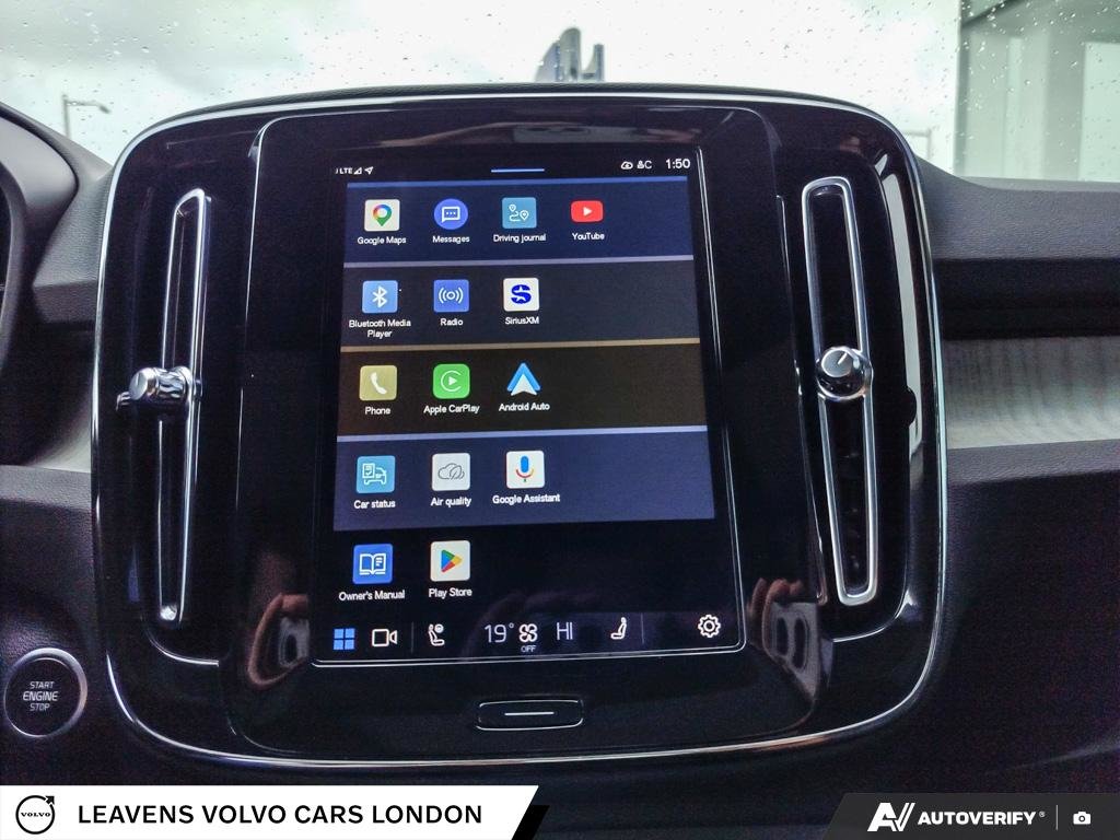 2025 Volvo XC40 PLUS DARK THEME-26