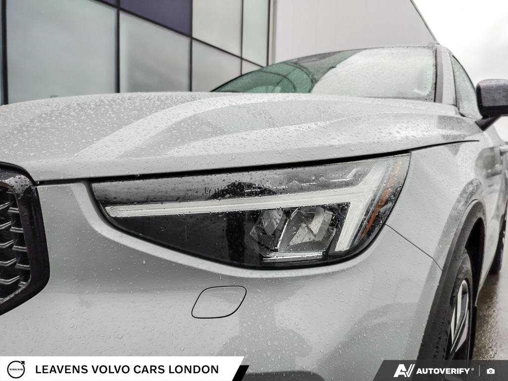 2025 Volvo XC40 PLUS DARK THEME-7