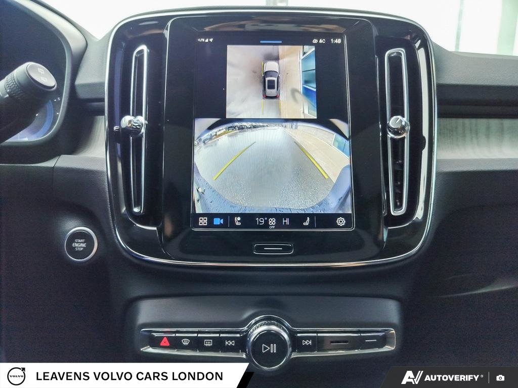 2025 Volvo XC40 PLUS DARK THEME-18