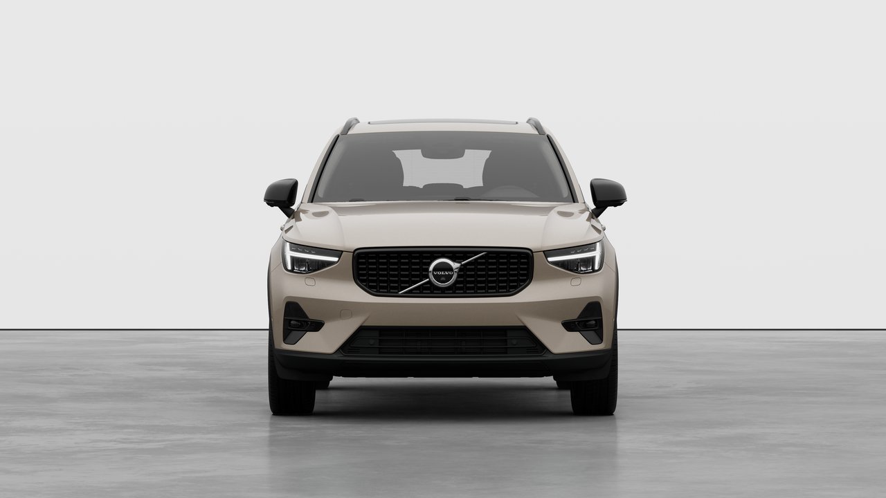 2026 Volvo XC40 PLUS DARK THEME-4