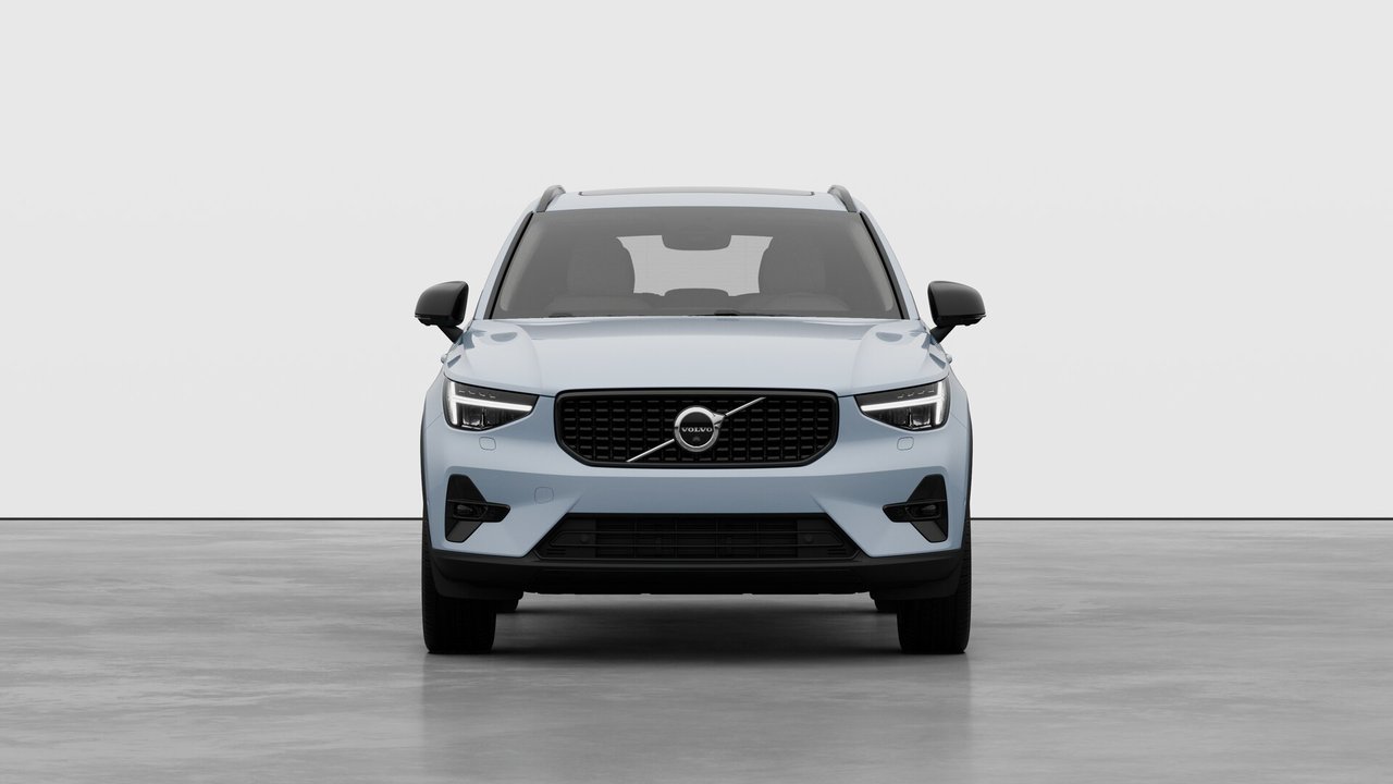 2026 Volvo XC40 PLUS DARK THEME-4