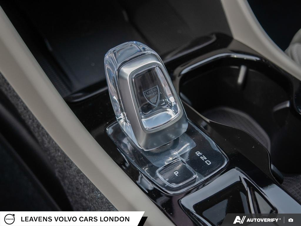 2026 Volvo XC40 PLUS DARK THEME-18