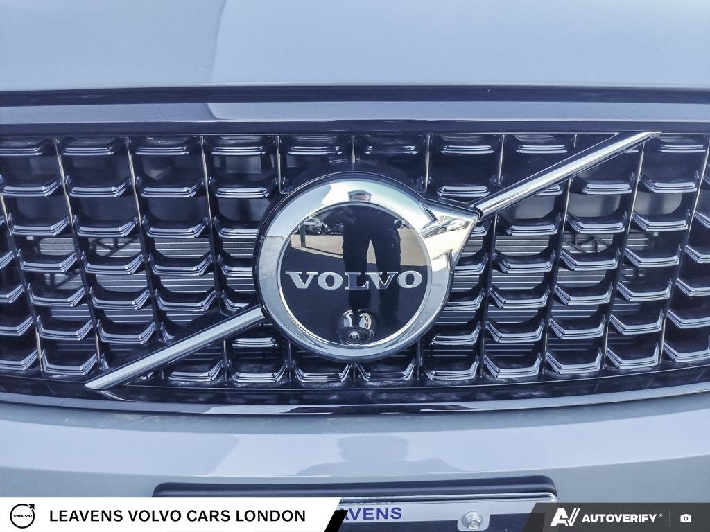 2026 Volvo XC40 PLUS DARK THEME-8