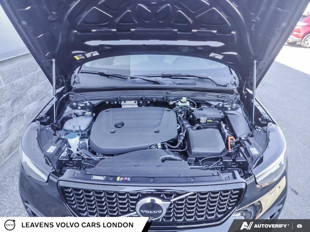 2026 Volvo XC40 PLUS DARK THEME-9