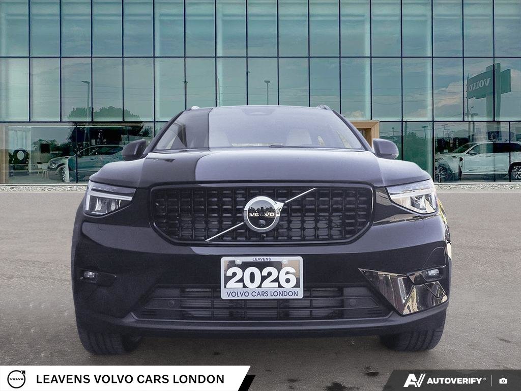 2026 Volvo XC40 PLUS DARK THEME-1
